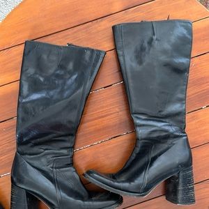 Y2K CHARLES DAVID VIBE BOOTS